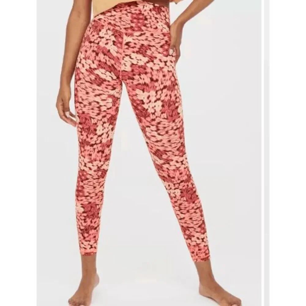 Aerie NWT size S hi-rise 7/8 OG leggings by Offline